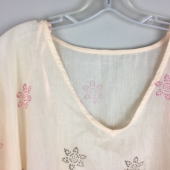 Lovestitch | Oversized Yellow Print Poncho - H6 - Picture 4 of 6